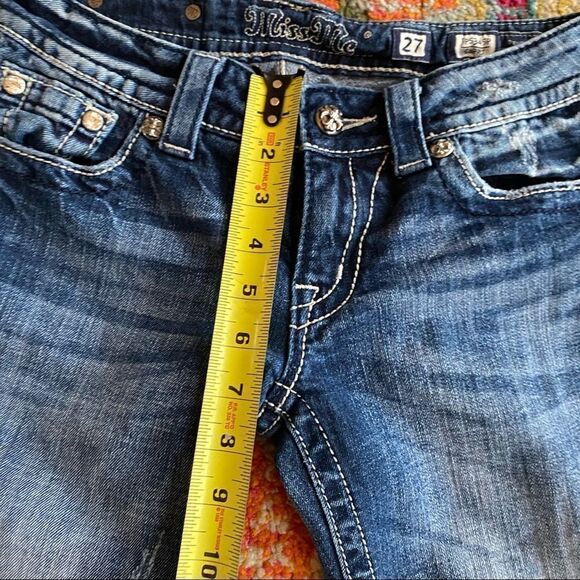 Miss Me Rhinestone Cross Capris Jeans - Picture 11 of 13